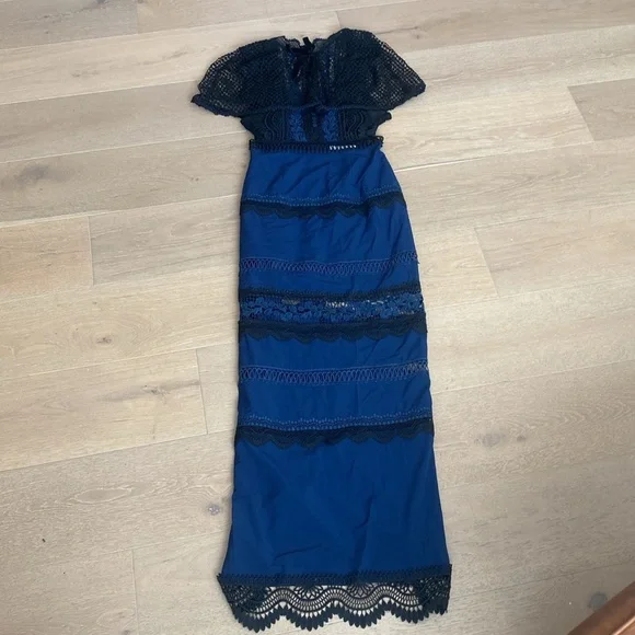 Self-Portrait Bellis Lace Crepe Maxi Dress - Picture 4 of 7